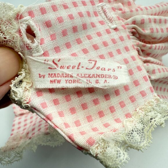 Madame Alexander Sweet Tears Doll #3627 Pink Gingham Dress - Original Pacifier - Picture 10 of 11